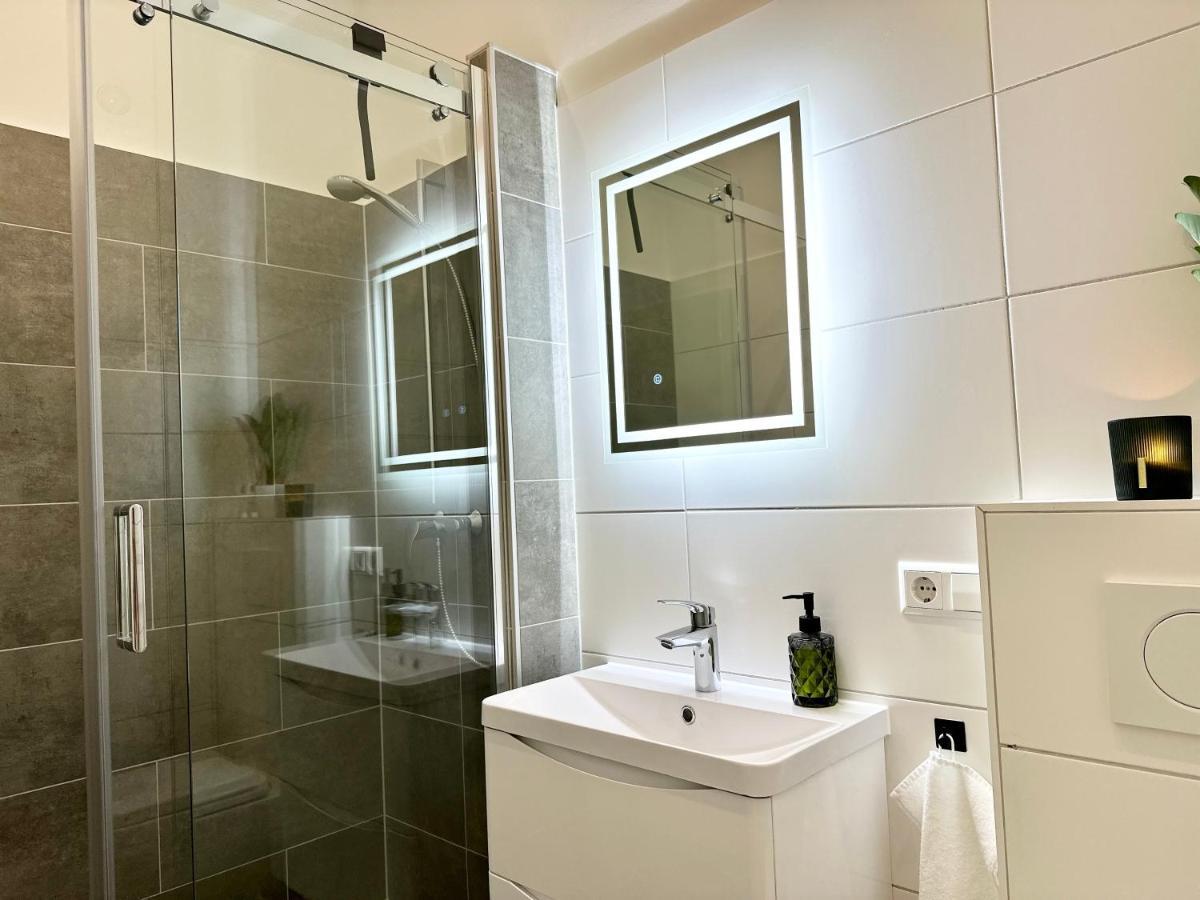 Mystay: Zentral I Design I Prime I Gaeste Wc Heidelberg Exterior foto